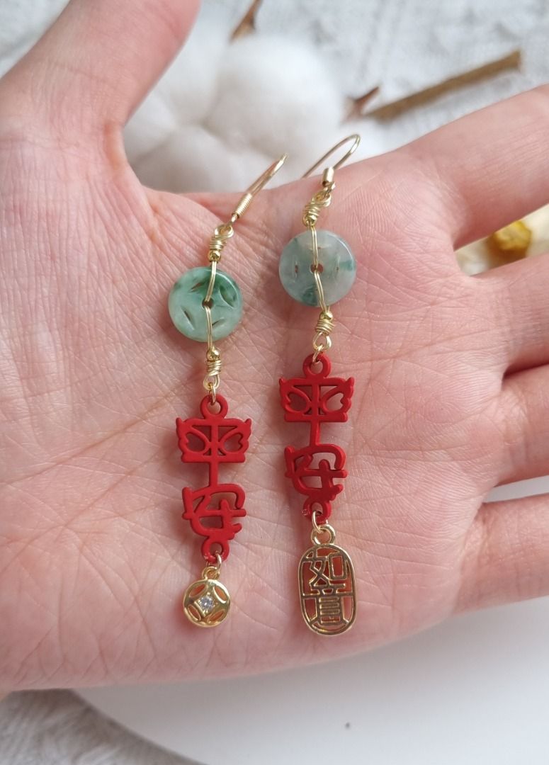 Gold earring new arrivals hooks