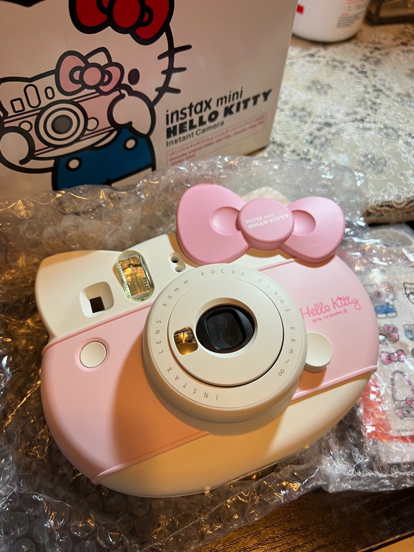 絕版全新FUJIFILM instax mini HELLO KITTY即影即有相機, 攝影器材