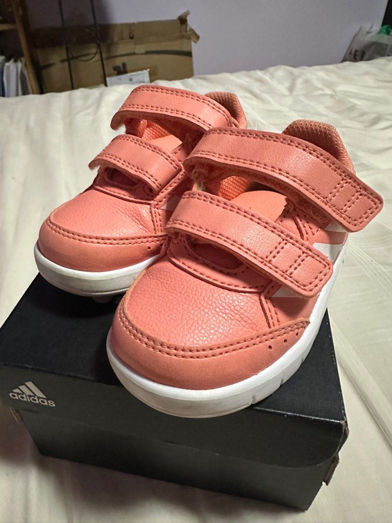 Adidas youth hotsell 5.5 in women's