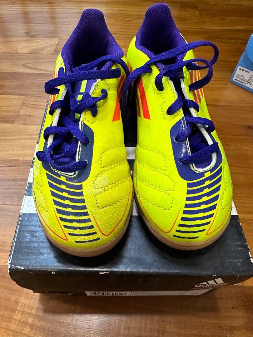 Futsal sales shoes kids