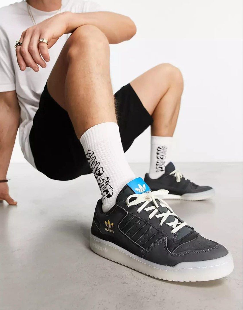 Adidas Originals Forum Low Mens 7.5 Womens 8.5 with box and