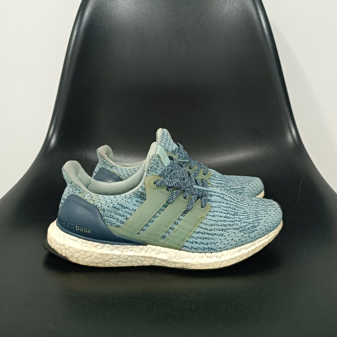 Ultra boost store icey blue