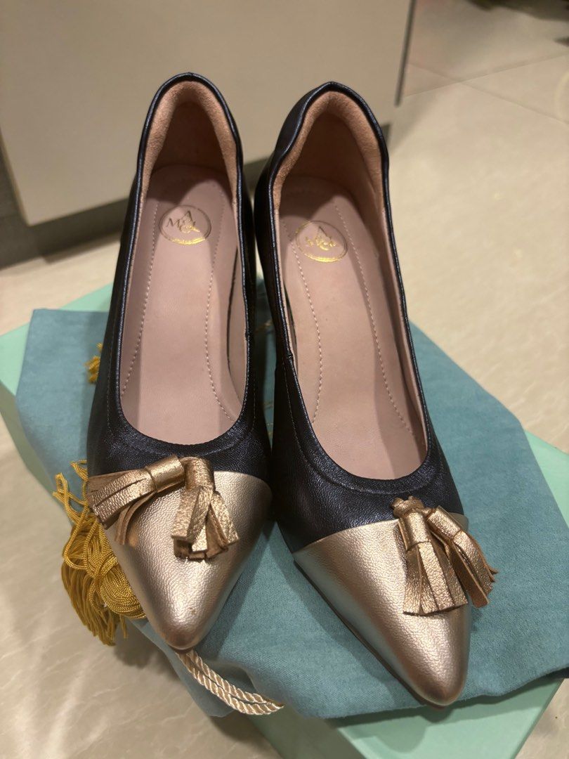Alegra lamb leather shoes in shiny navy blue