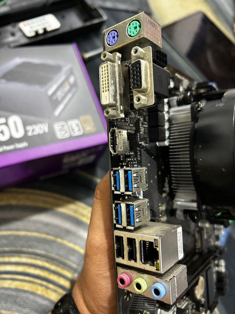 Ryzen on sale 2200g mobo