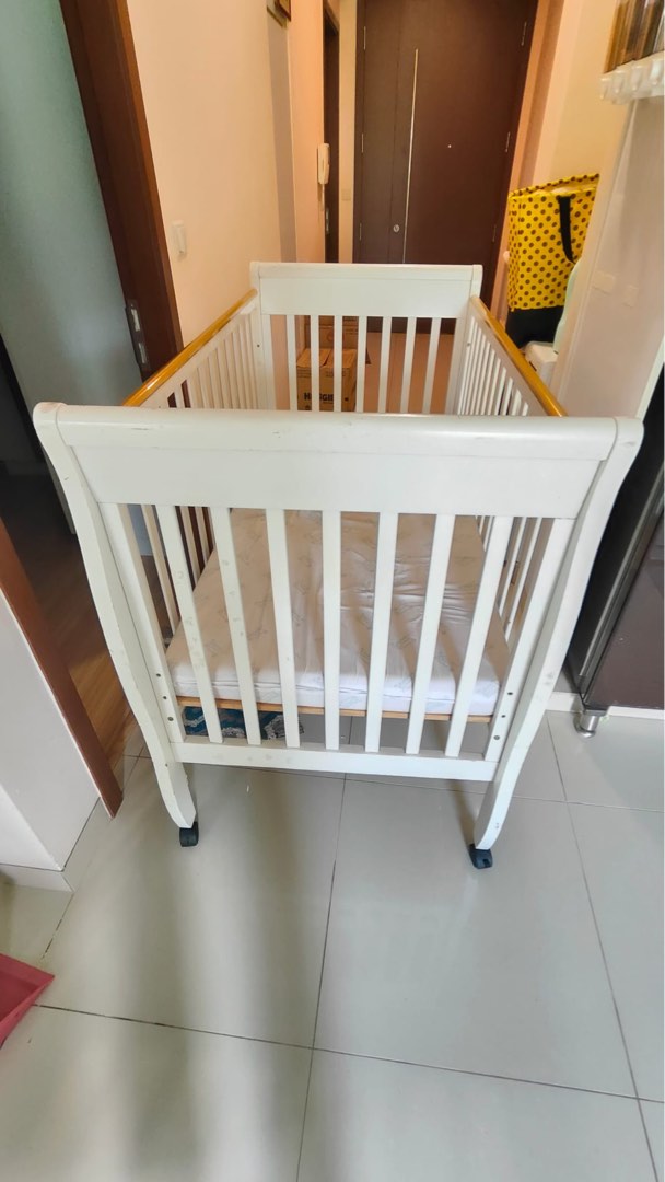 2nd hand baby deals cots for sale