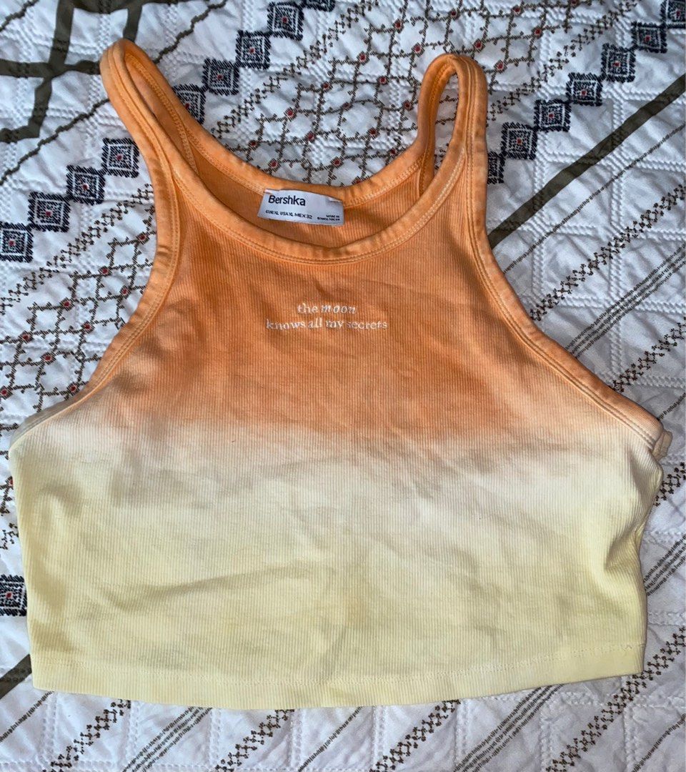 Bershka sleeveless summer top (Category: Sleeveless) located in Quezon City. Submitted by ali_1130 (Listing ID 1281066716, Image 1). Description: .