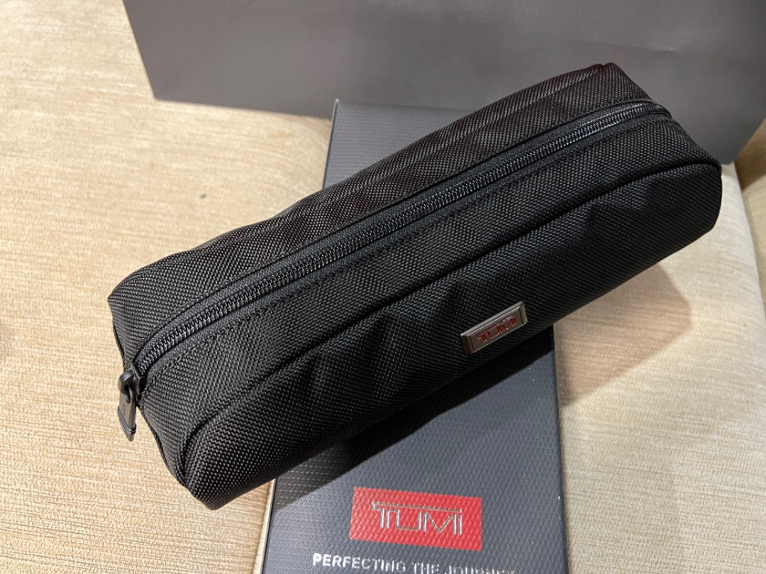 Tumi alpha 3 new arrivals electronic cord pouch