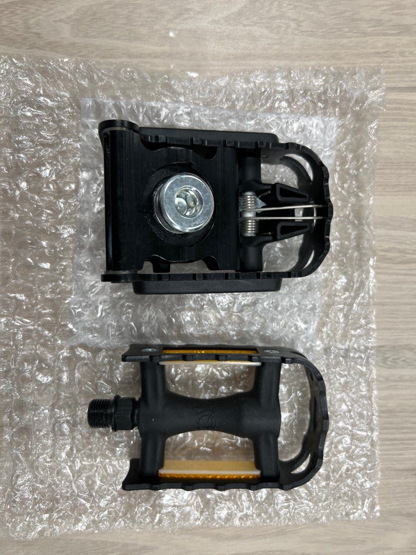 Brompton pedals (Category: Parts & Accessories) located in Singapore. Submitted by t.k.ang (Listing ID 1281087607, Image 1). Description: Selling a pair of brand new Brompton pedal. Removed from my new C line. .