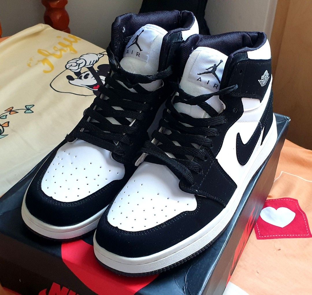 Men's cheap sneakers outlet
