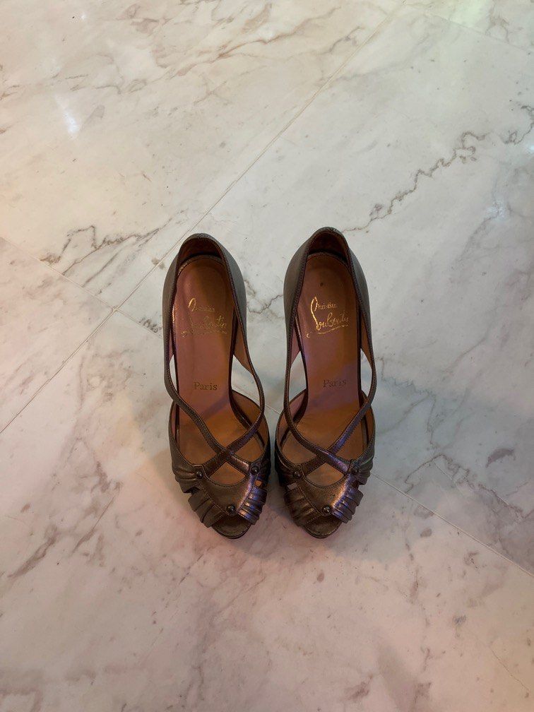 Louboutin womens outlet