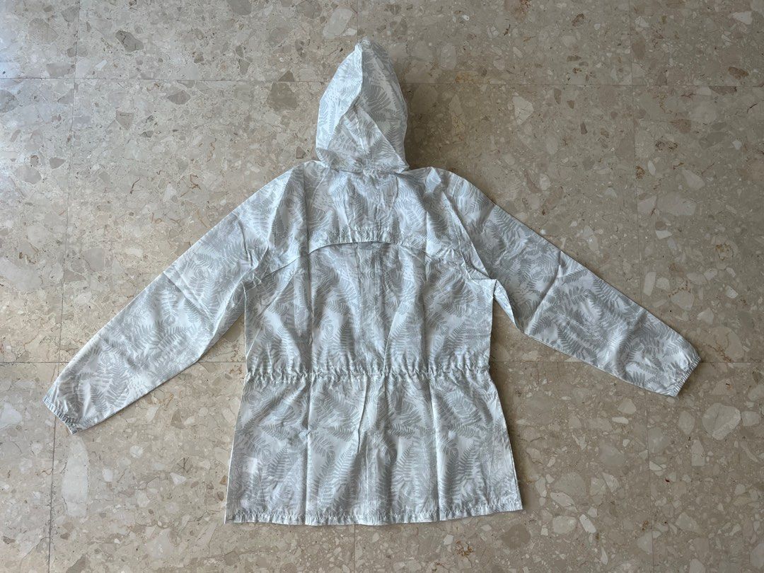 Decathlon Quechua raincoat windproof and water repellent