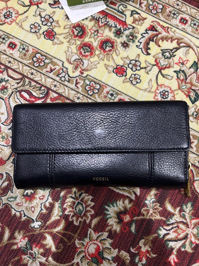 Fossil jori flap clutch outlet