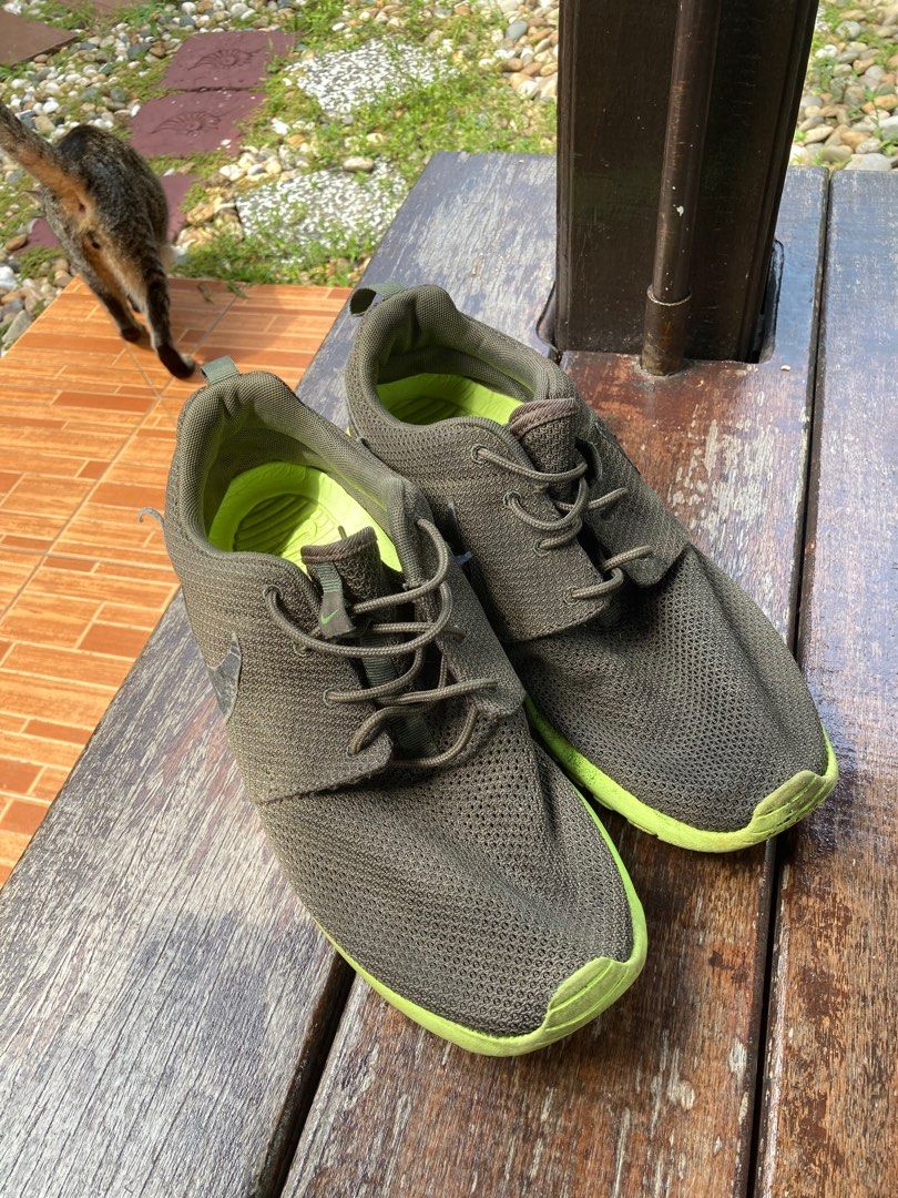 Nike roshe run green store