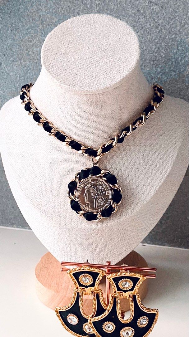 French Vintage Necklace Women s Fashion Jewelry Organisers