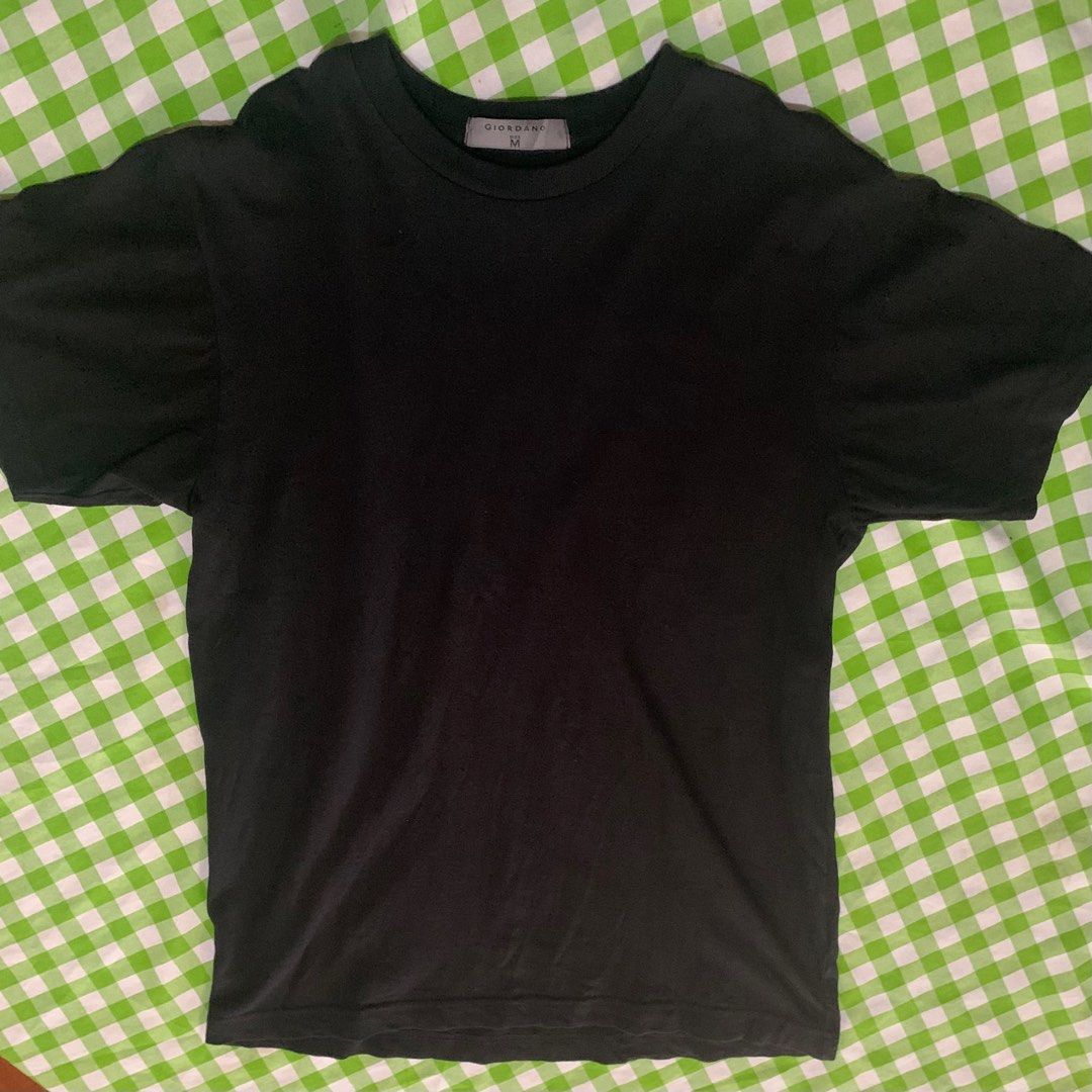 Original Giordano Black T-Shirt for Men (Medium) (Category: Tshirts & Polo Shirts ) located in Manila. Submitted by authenticitemsonly05 (Listing ID 1281083272, Image 1). Description: Original Giordano Black T-Shirt for Men No issues Size: Medium on tag Color Rate: 9/10 Color may vary due to lighting Upfront payment only. GCash/Bank transfer Shipping fee will be shouldered by the buyer. JNT/LBC Rfs. Decluttering.