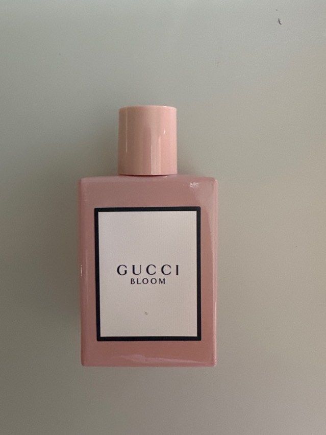 Gucci Bloom (Category: Fragrance & Deodorants) located in Singapore. Submitted by yzhhh (Listing ID 1281077458, Image 2). Description: Gucci bloom perfume. Got as part in of gift set so no box. Retail price 155, going for 65.