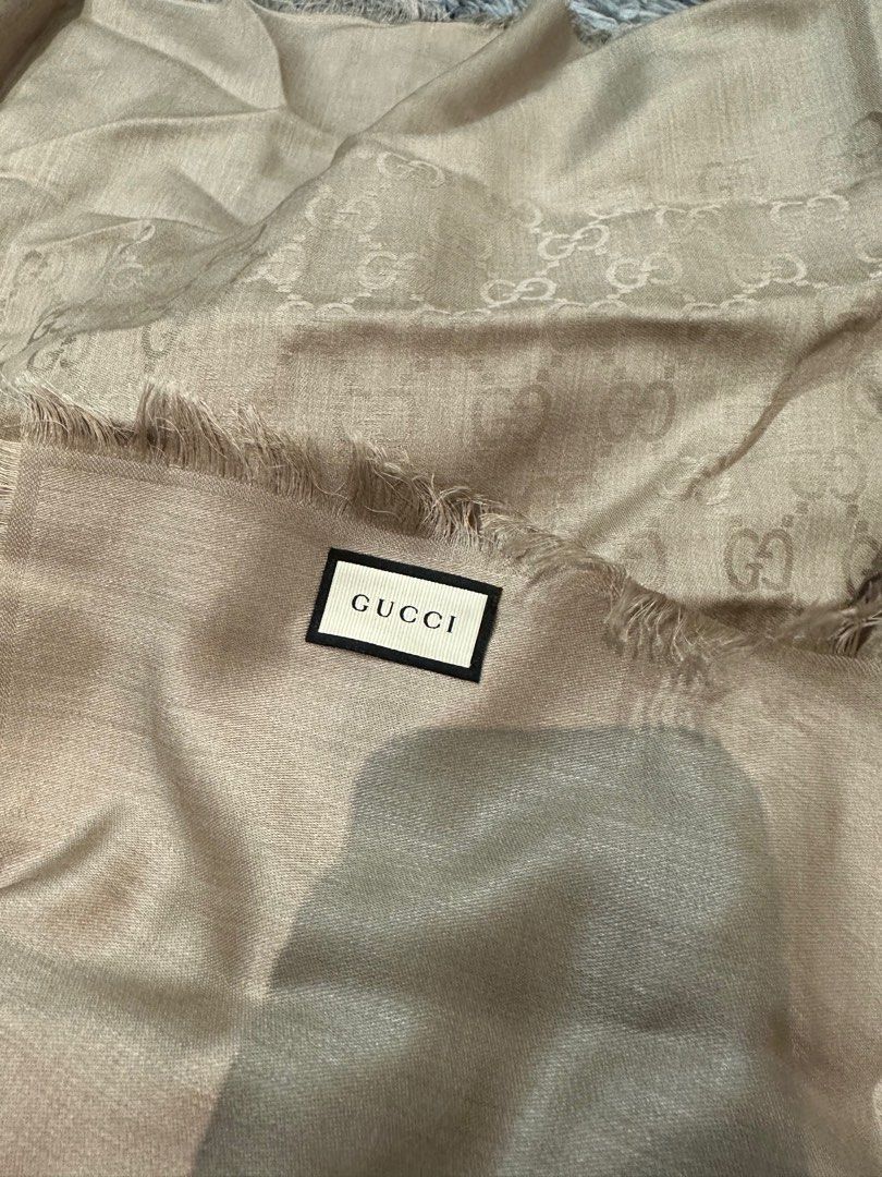 Gold deals gucci scarf