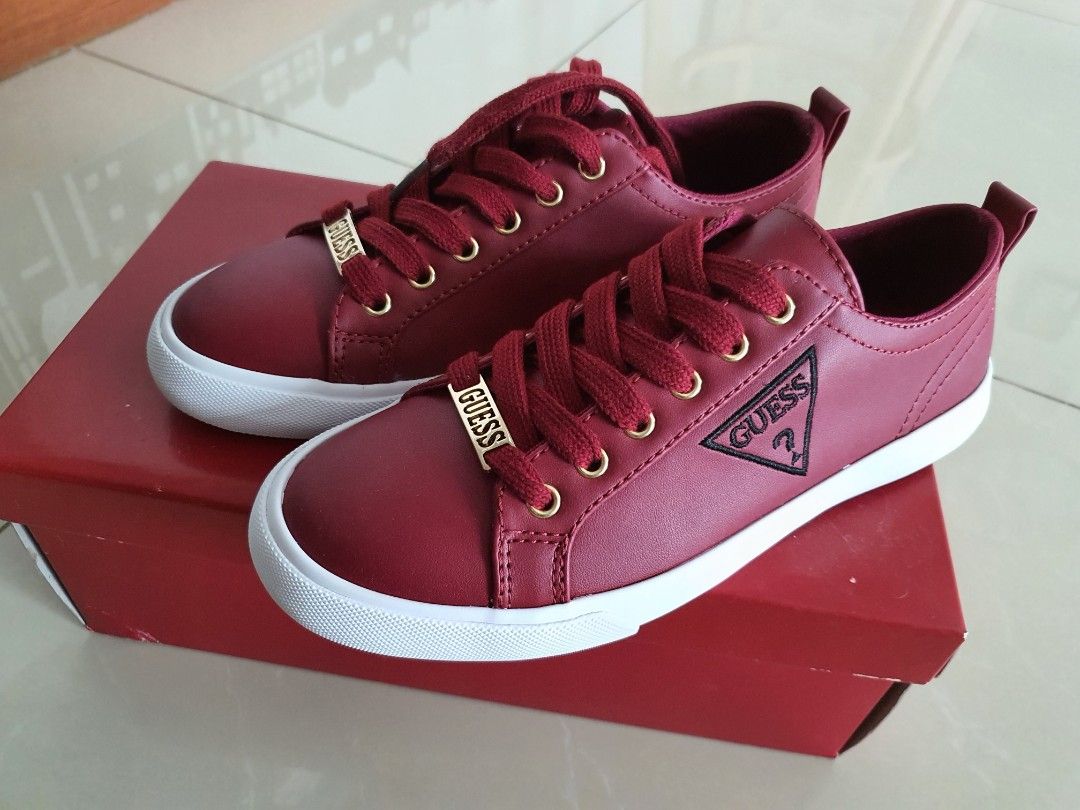 Red guess tennis shoes shop