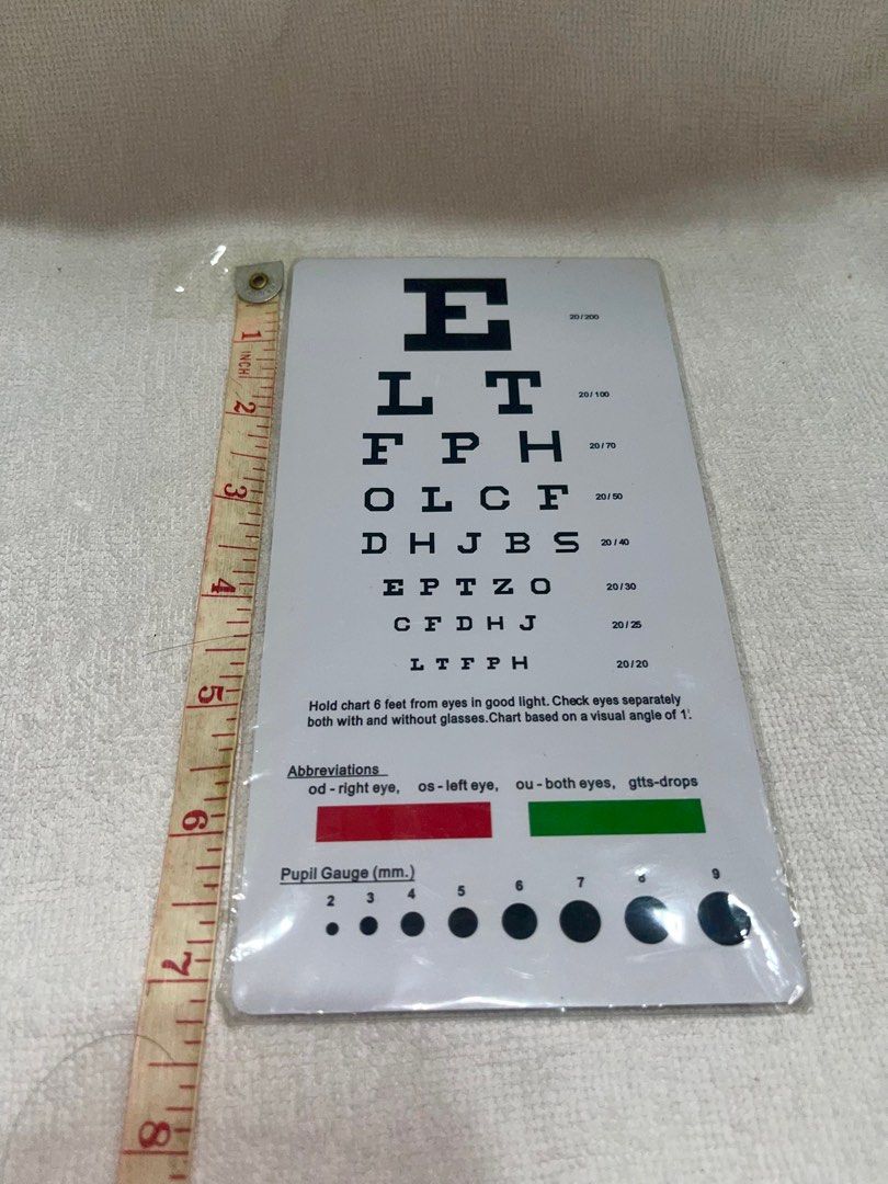 Handheld snellen chart handy convenient complete with pupil sizes