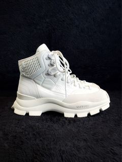 [HARD TO FIND] AMBUSH - Lug Sole Hiking Boots In Triple White