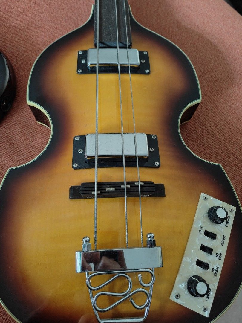 Harley Benton Hofner Style Violin Fretless Bass