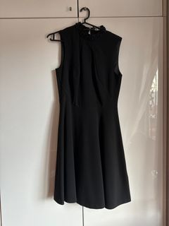(Category: ) located in . Submitted by wardrobemesss (Listing ID 1281120436, Image 1). Description: .