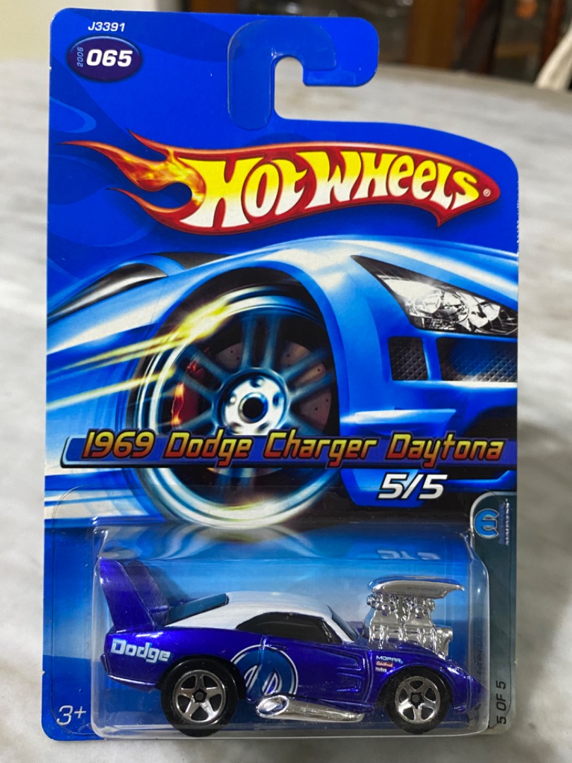 HOT WHEELS 1969 DODGE CHARGER DAYTONA 1 Hobbies Toys Toys
