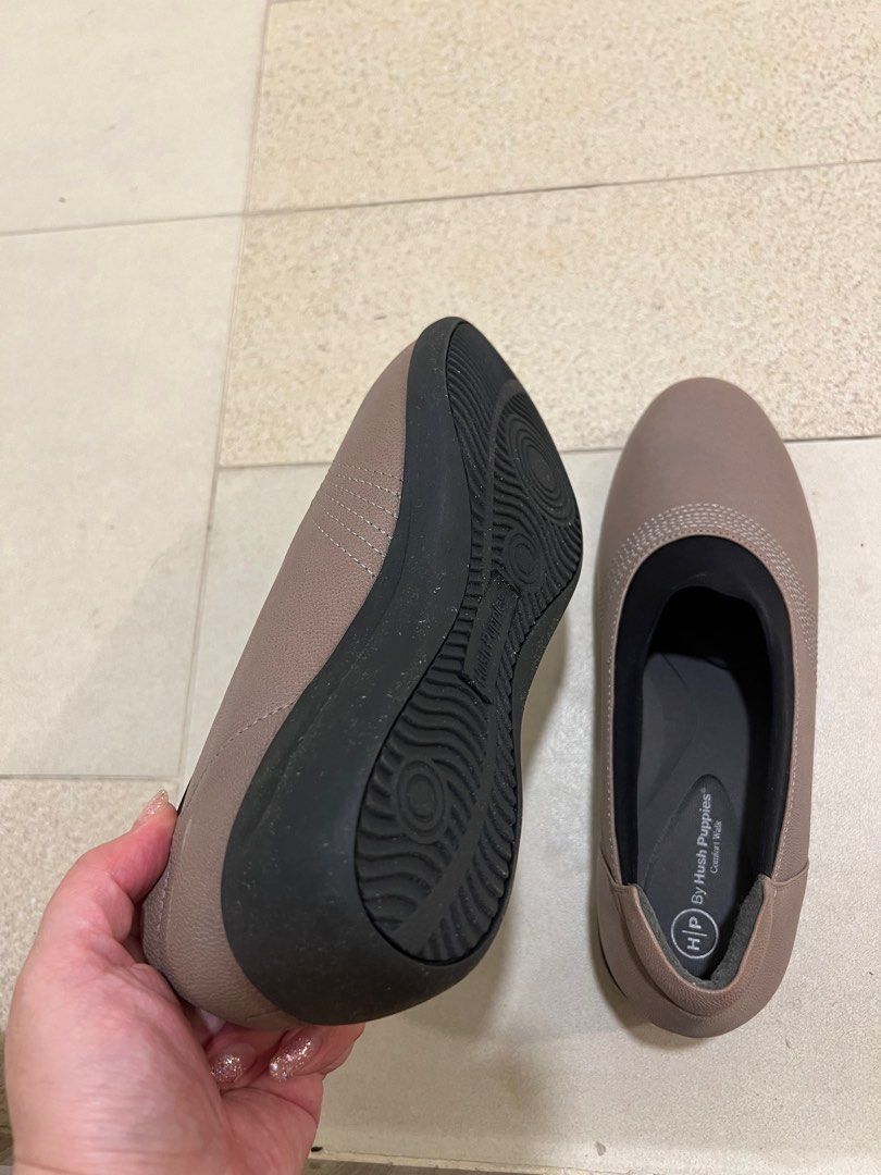 flats hush puppies
