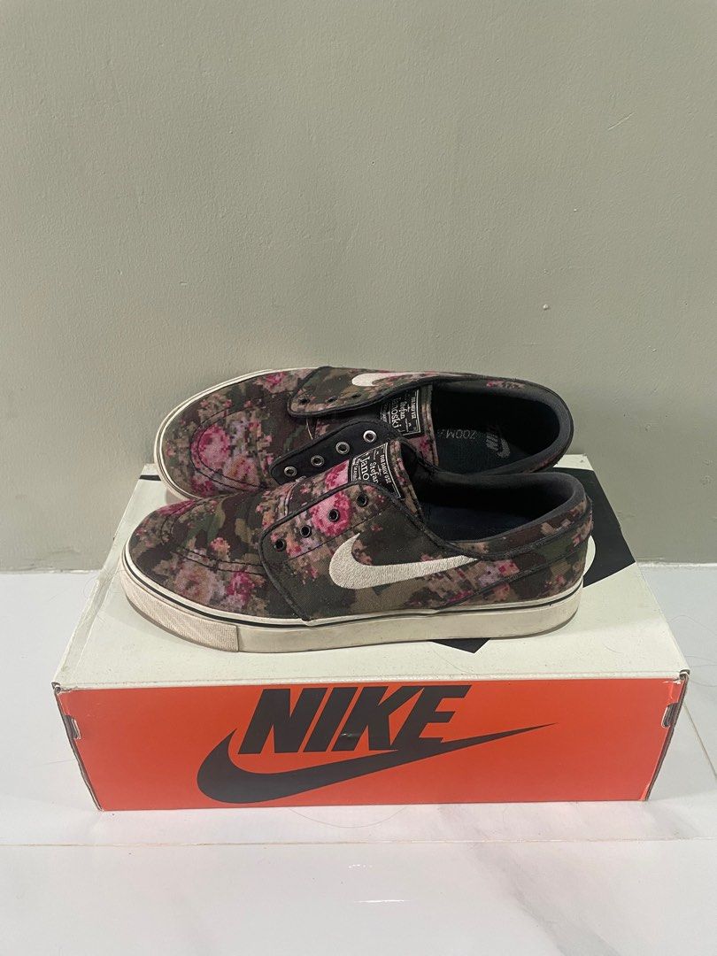 Janoski pink gum shop