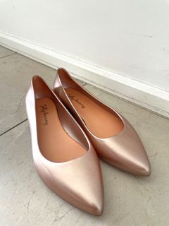 (Category: ) located in . Submitted by makeupxaddict (Listing ID 1281058926, Image 1). Description: .