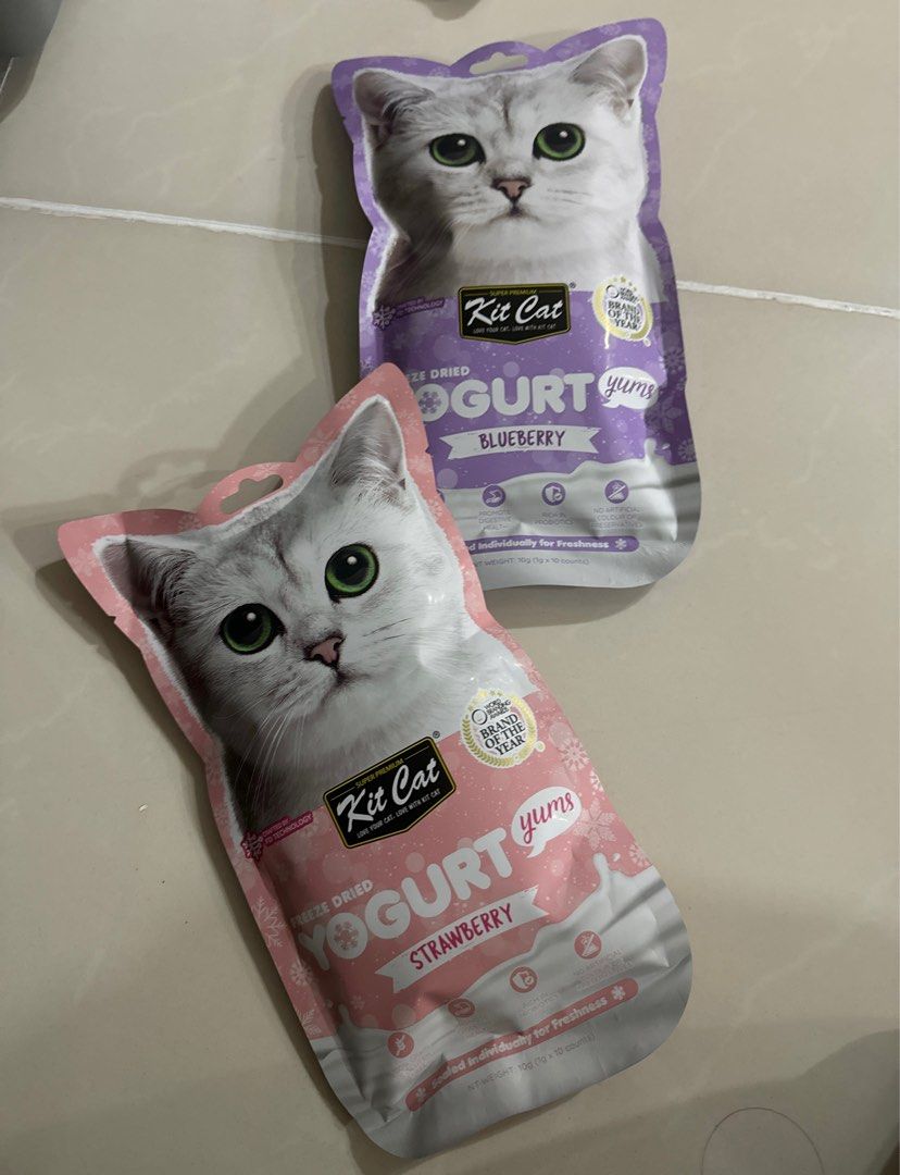 KIT CAT Yogurt yums treat for kittens/cats STRAWBERRY AND BLUEBERRY