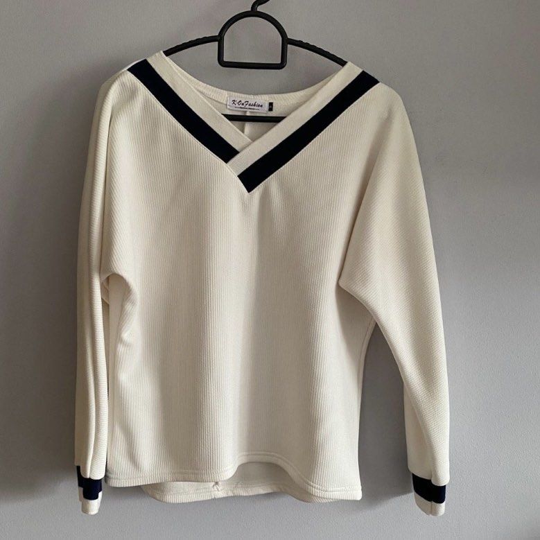 Pullover style store