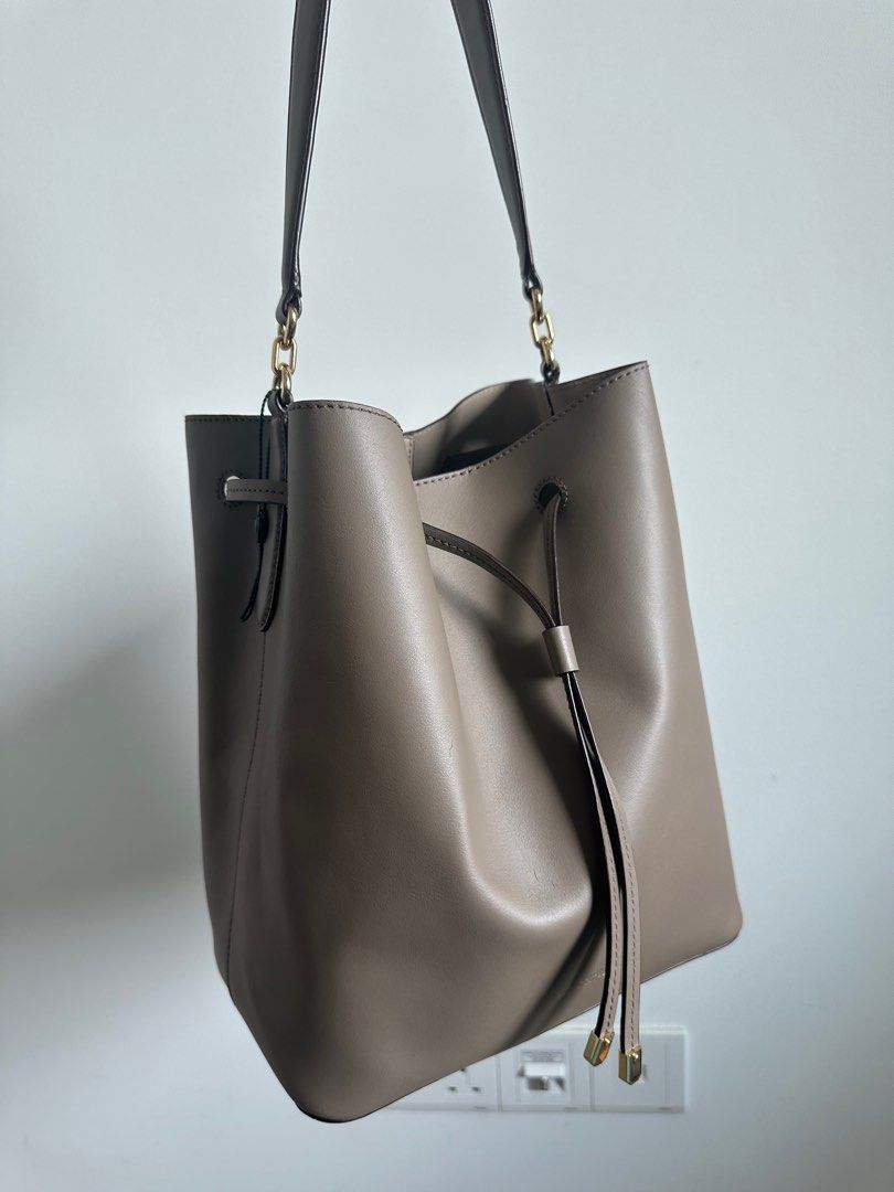 Lauren Ralph Lauren Dryden Bucket Bag Luxury Bags Wallets on