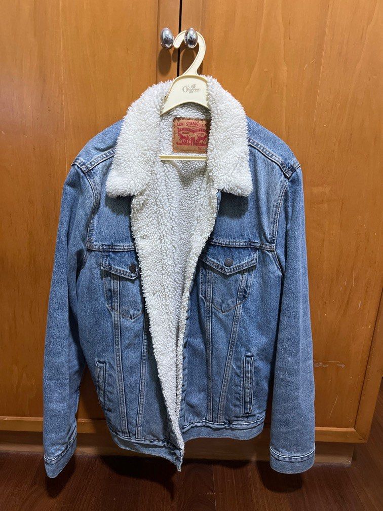 Levis denim cheap jacket with fur