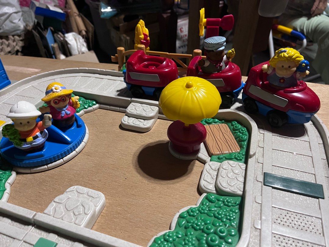 Little people on sale fun sounds train