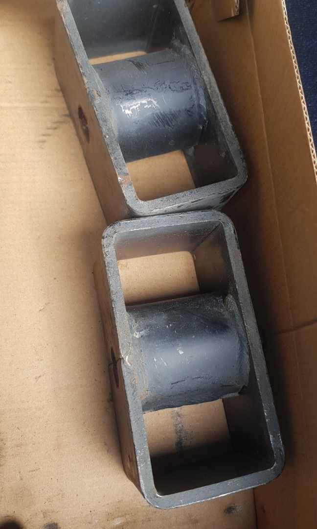 Loco-vigo-navara-revo(82)-9.5 van lowering kit (Category: Suspension & Handling) located in Singapore. Submitted by mdasri.heamogloblin (Listing ID 1281053220, Image 2). Description: Van lowering kit 2.5, used but not abuse. Selling on behalf of my late friend. Cash benefit will be donated to his name. May Allah swt grant him peace & jannah..