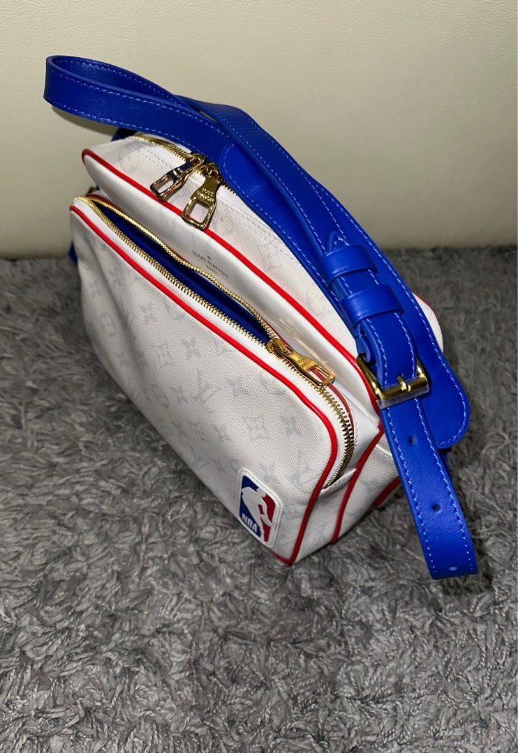 LOUIS VUITTON X NBA Monogram Nil Messenger Antarctica, Luxury