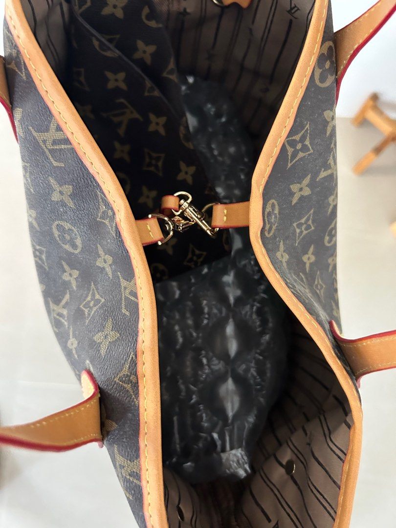LV Neverfull (Category: Luxury Bags & Wallets) located in Cavite. Submitted by bohodreamer (Listing ID 1281033035, Image 3). Description: .