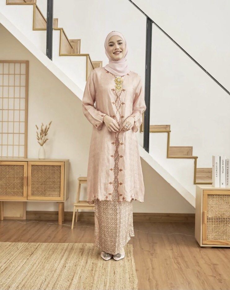 Olloum Kurung Set Brand New Size L, Women's Fashion, Muslimah Fashion, Baju  Kurung & sets on Carousell