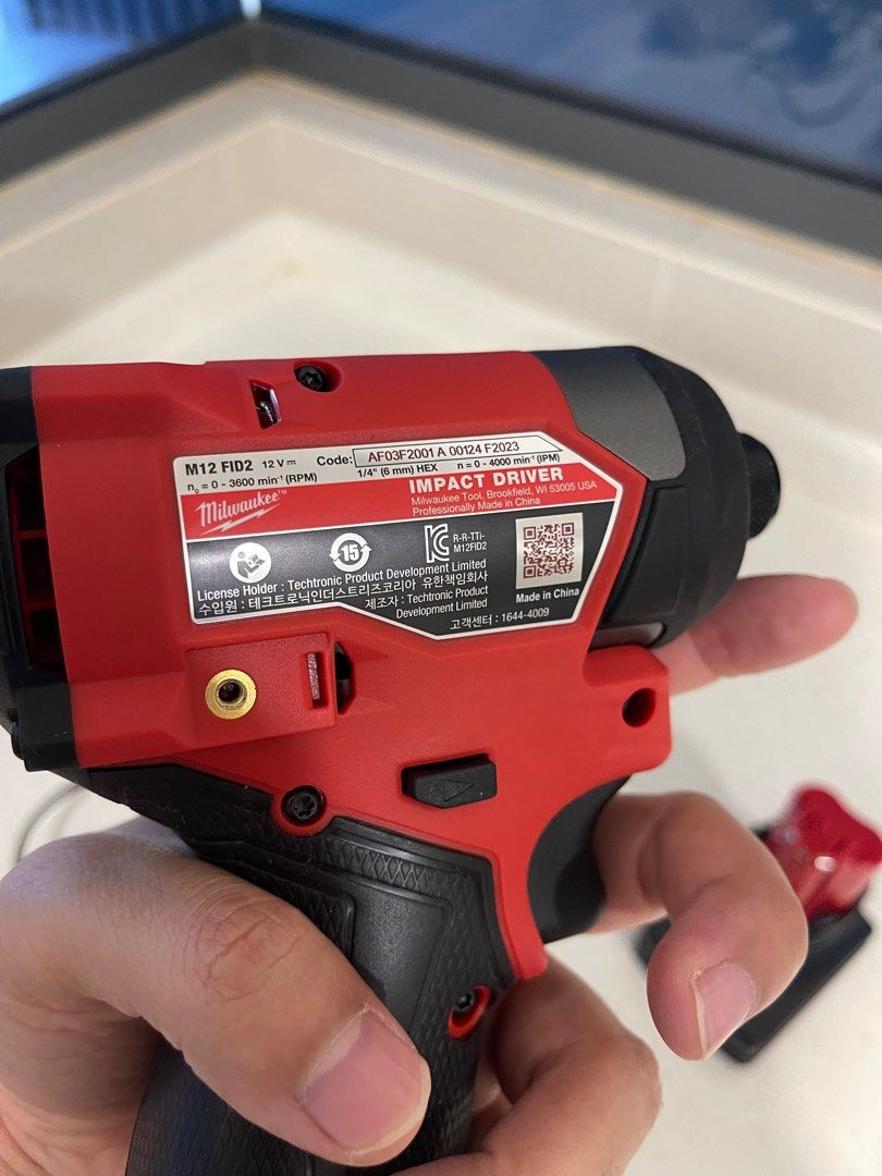 Milwaukee M12 Impact Driver Gen 3 FID2 with battery and charger