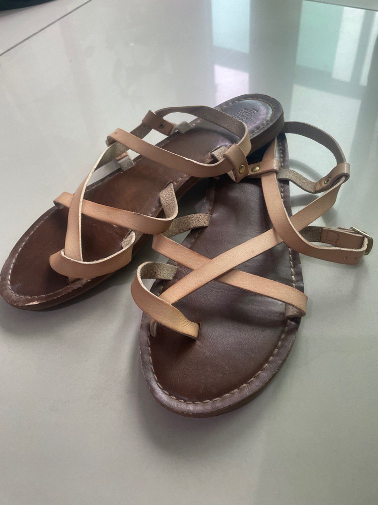 Mossimo strappy sandals top