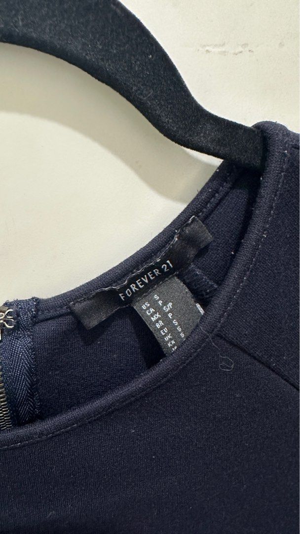 Navy Blue Dress (Forever 21) (Category: Dresses) located in Quezon City. Submitted by dsbasket (Listing ID 1281020035, Image 2). Description: .
