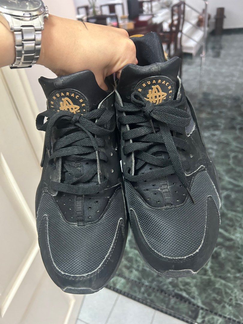 Huarache black gold hotsell