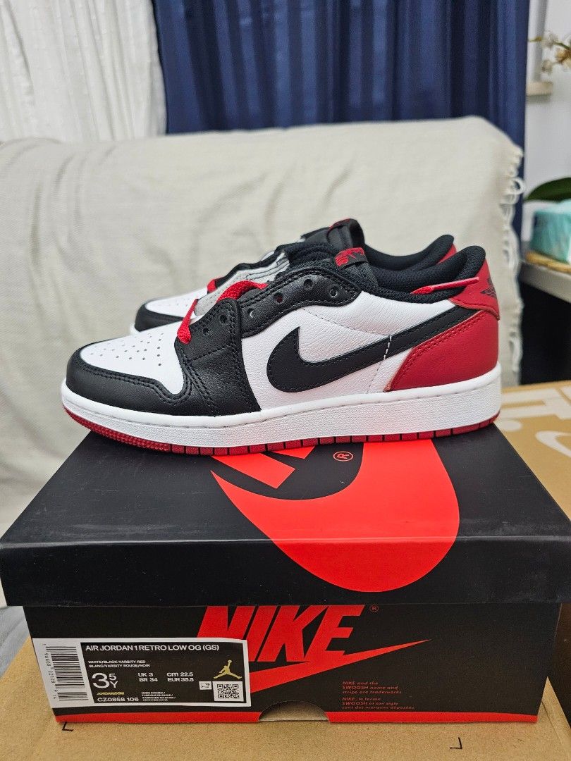 Nike Air Jordan 1 Retro Low OG (Category: Sneakers) located in Quezon City. Submitted by maris (Listing ID 1281060971, Image 2). Description: 💯% Authentic comes with box and receipt.