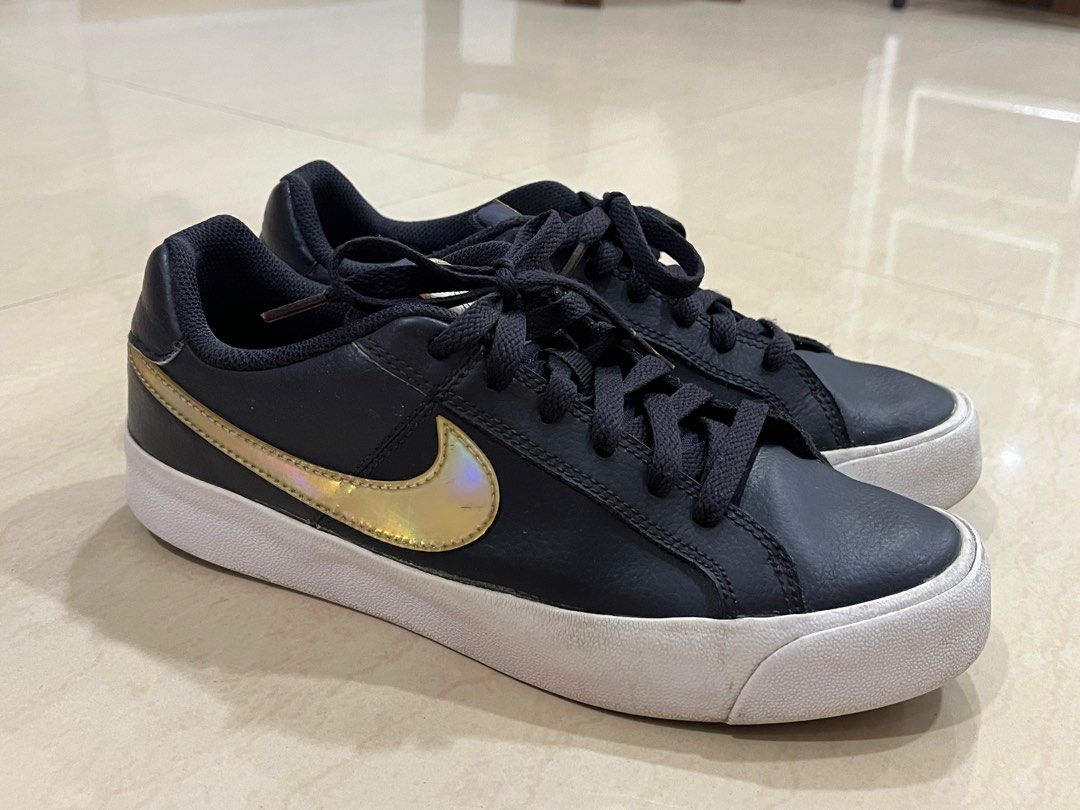 Nike court royale sales navy blue sneakers