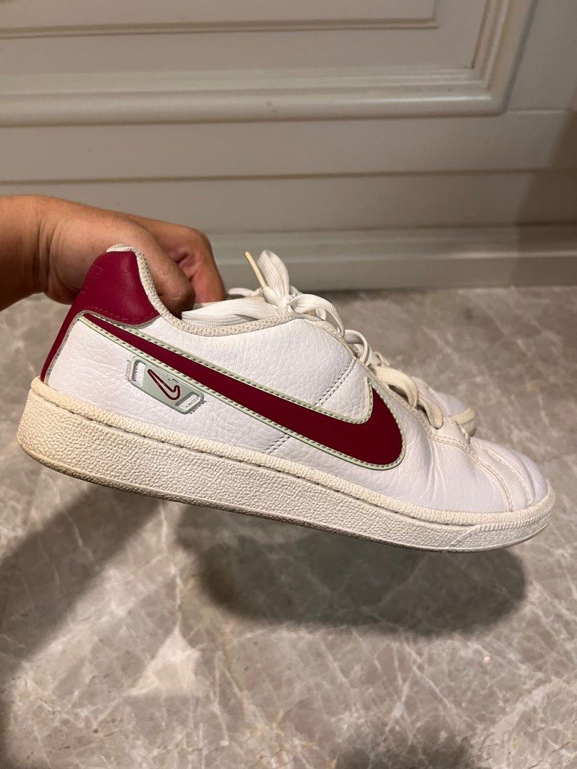Nike court hotsell royale v day