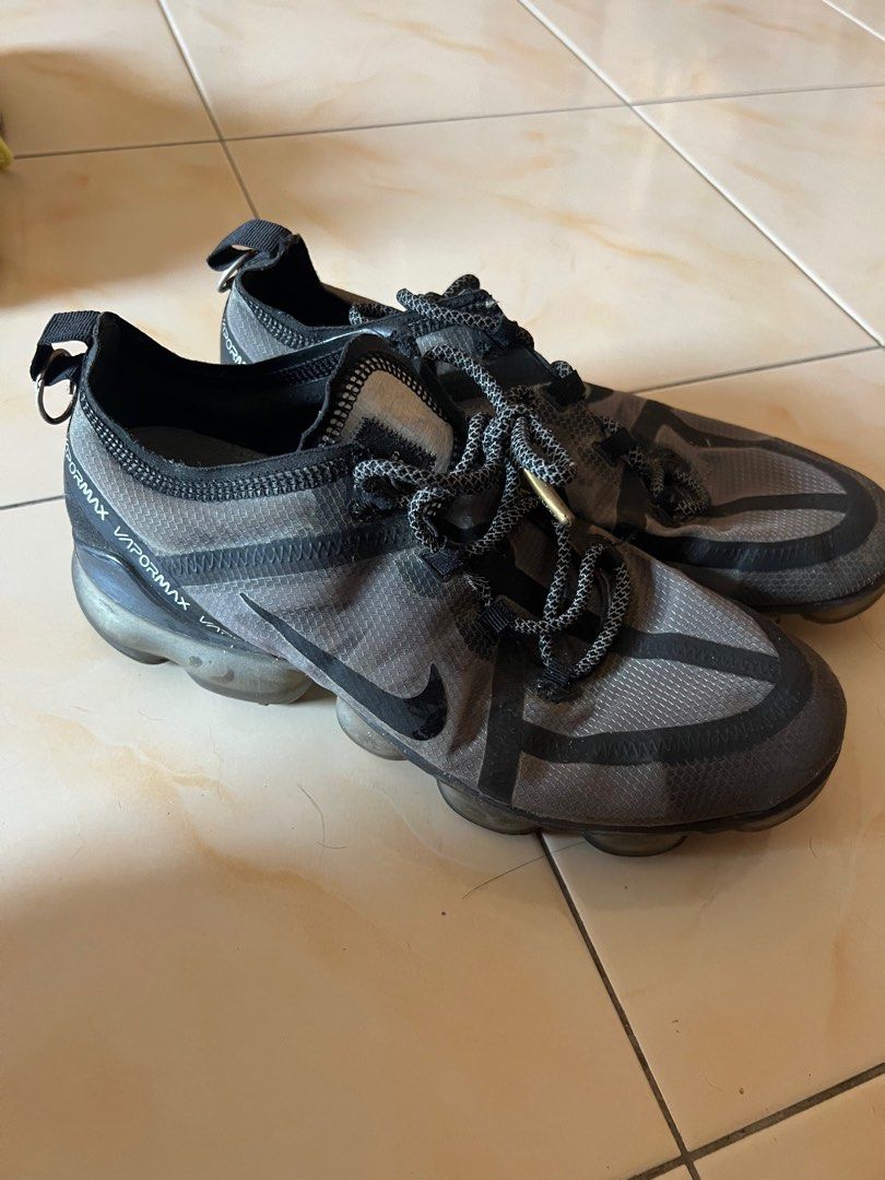 Nike vapormax r clearance