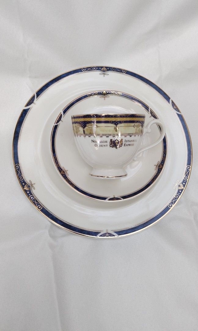 Nostalgie Istanbul Orient Express Set for 450 (Category: Coffee & Tea Tableware) located in Manila. Submitted by retroflash (Listing ID 1281077826, Image 1). Description: 3 pcs for 450 Cup Saucer Dinner plate No chips, intact gold/blue, no faded area Like new.