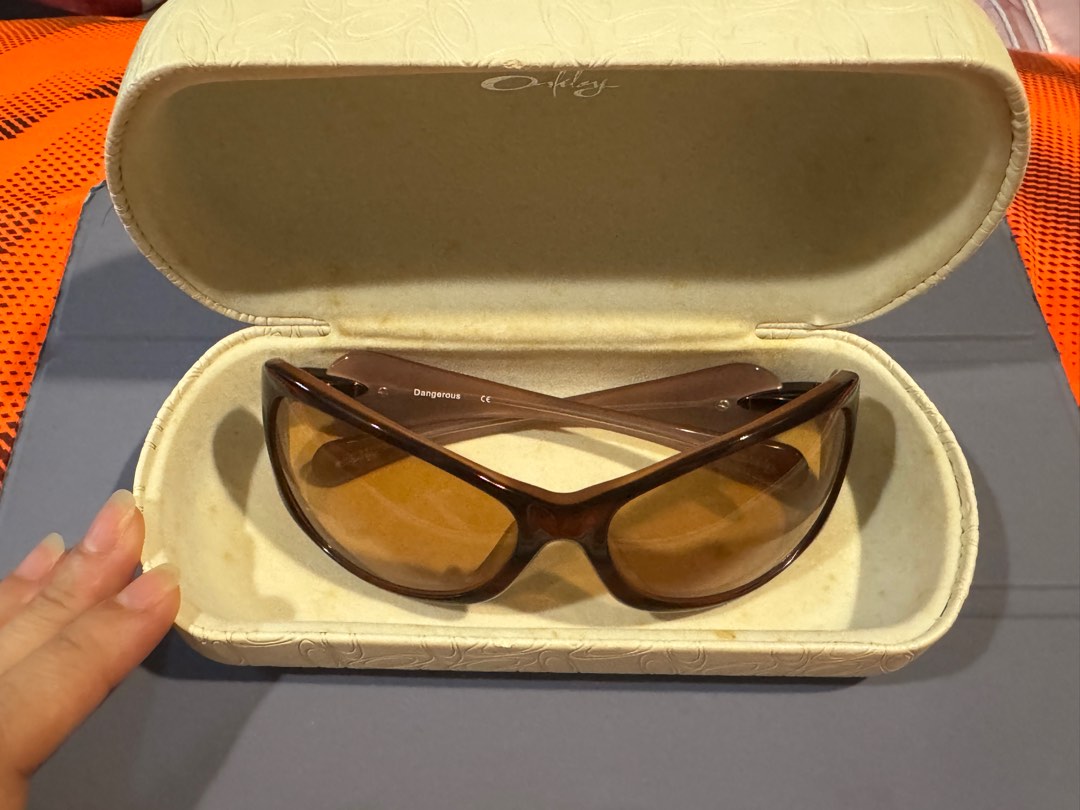 Oakley Dangerous Women s Sunglasses