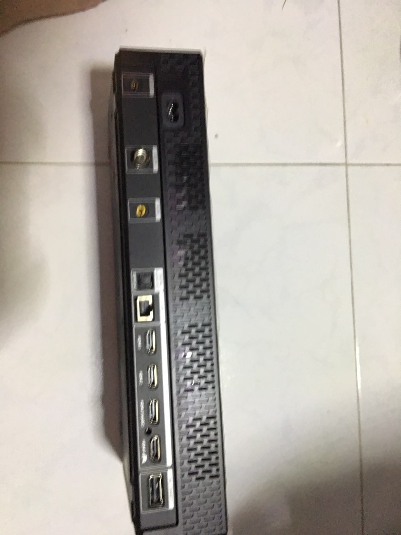 QA55Q95TAK One connect box, TV & Home Appliances, TV & Entertainment ...